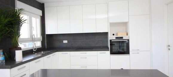 4 bedrooms Villa in Pinoso, Spain No. 11722 4