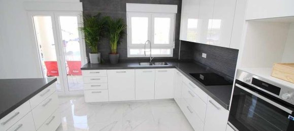 4 bedrooms Villa in Pinoso, Spain No. 11722 6