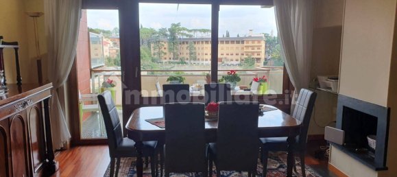 3 bedrooms Apartment in Rome, Italy No. 343374 8