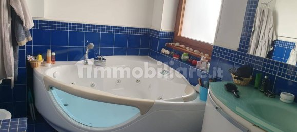 3 bedrooms Apartment in Rome, Italy No. 343374 23