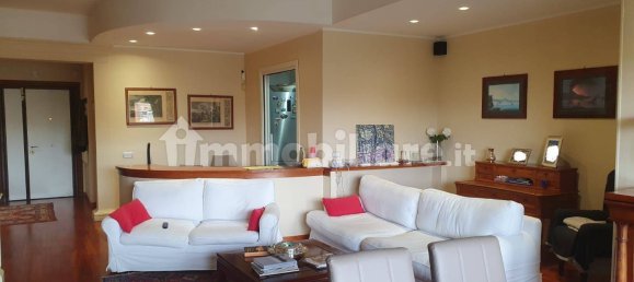 3 bedrooms Apartment in Rome, Italy No. 343374 6