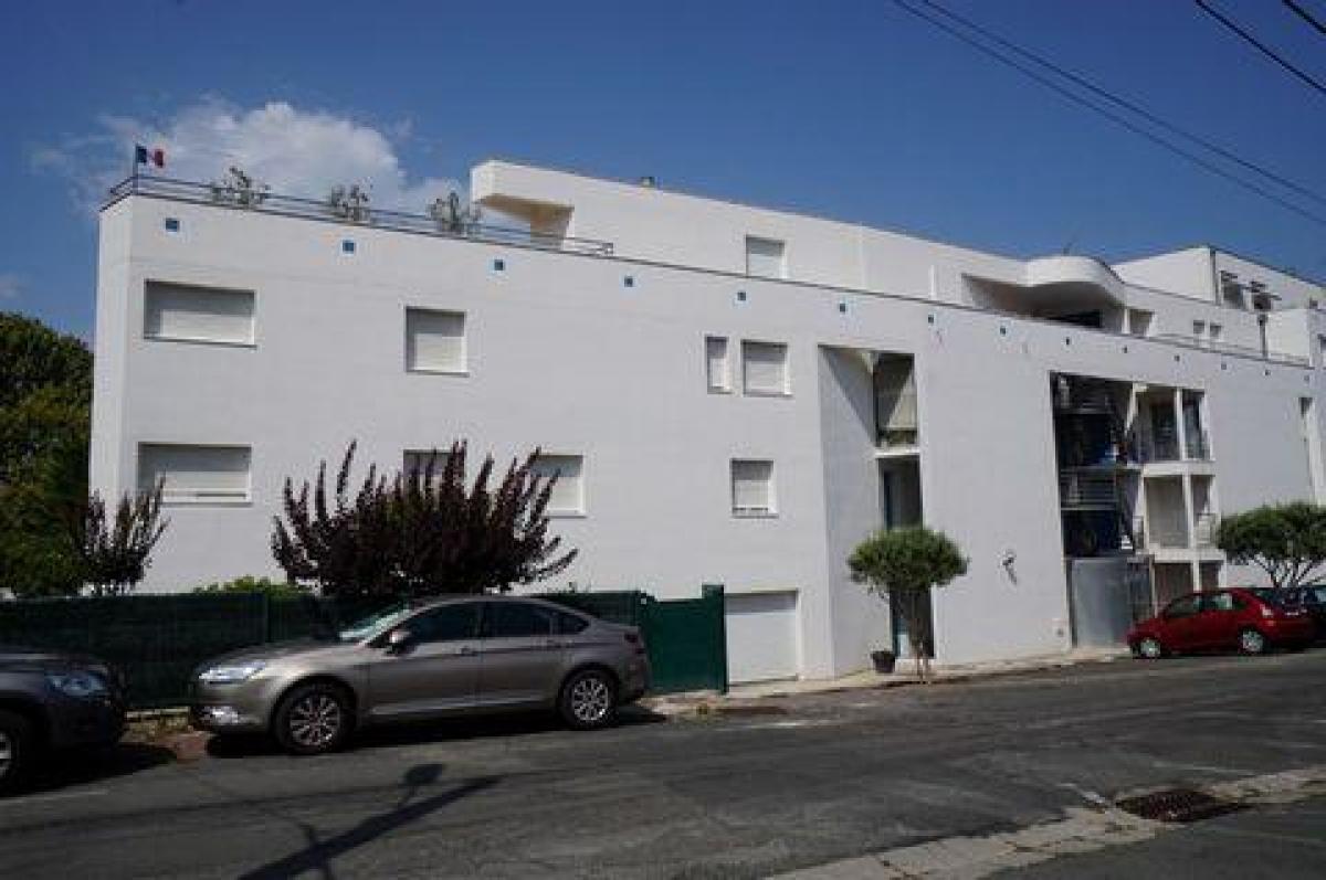 2 bedrooms Condo in Royan, France No. 24389