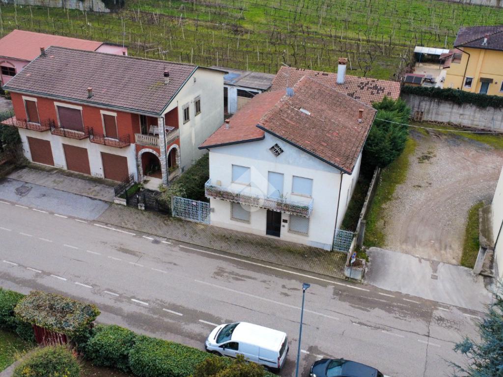 3 bedrooms House in Montecchia di Crosara, Italy No. 147587