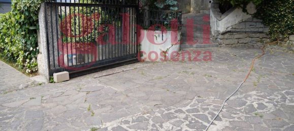 4 Schlafzimmer Villa in Cosenza, Italy, Nr. 157518 21