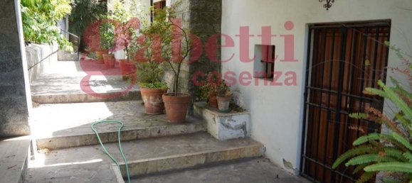 4 Schlafzimmer Villa in Cosenza, Italy, Nr. 157518 23