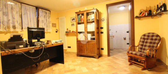 6 rooms Villa in Modena, Italy No. 175599 10