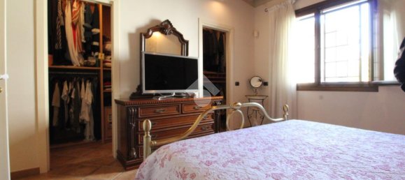 6 rooms Villa in Modena, Italy No. 175599 26