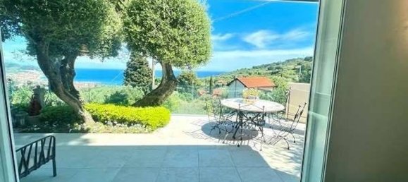 Вилла с 3 спальнями в Диано Марина, Италия № 302687 18