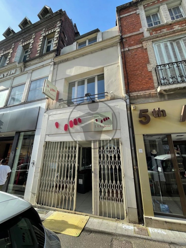 2 غرف نوم بناية في Saint-Quentin, France رقم 155006