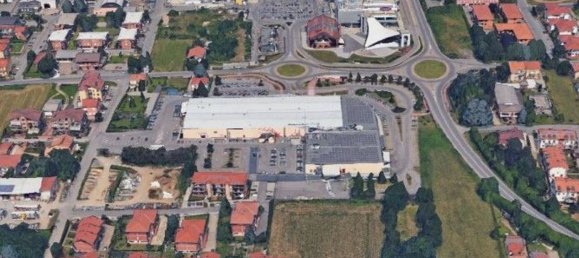 774m² Commercial property in Tradate, Italy No. 259813 46