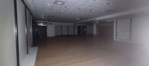 774m² Commercial property in Tradate, Italy No. 259813 23