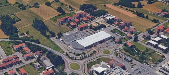 774m² Commercial property in Tradate, Italy No. 259813 50