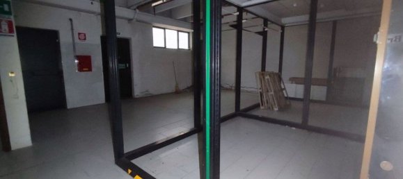 774m² Commercial property in Tradate, Italy No. 259813 35