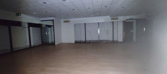 774m² Commercial property in Tradate, Italy No. 259813 18