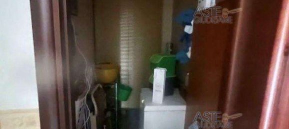 5 rooms Apartment in Naples, Italy No. 10257 8