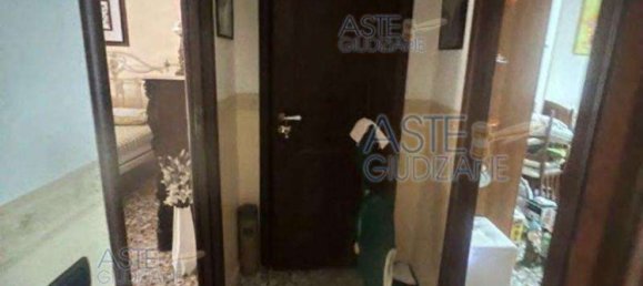 5 rooms Apartment in Naples, Italy No. 10257 6