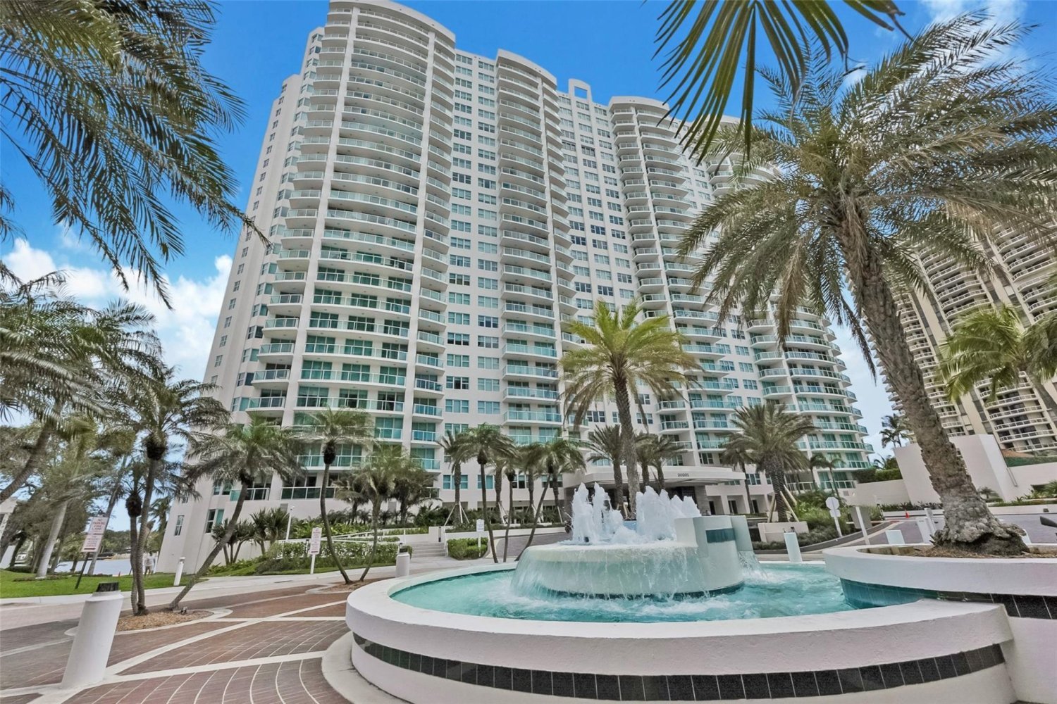 3 dormitorios propiedad comercial en venta en Miami, Miami-Dade, Florida, USA № 613505