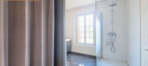 Casa de 4 dormitorios en Troyes, France No. 50679 5