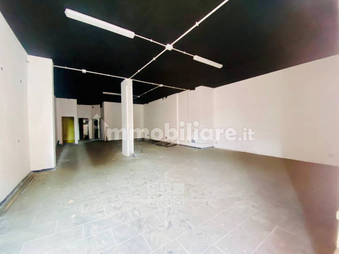 1غرفة عقار تجاري في Rome, Italy رقم 264291