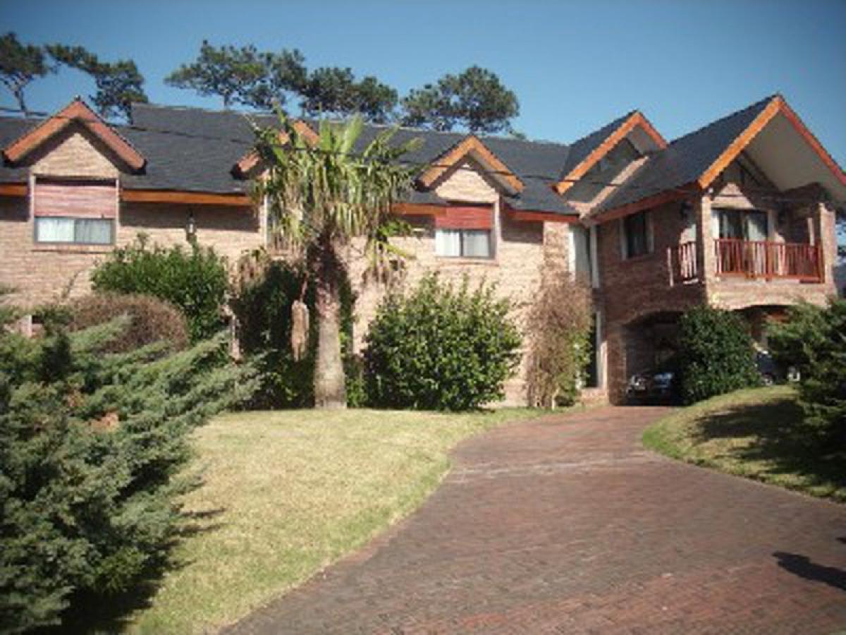 6 bedrooms House in Maldonado, Uruguay No. 4588
