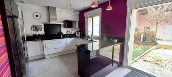 6 rooms House in Jargeau, France No. 330020 6