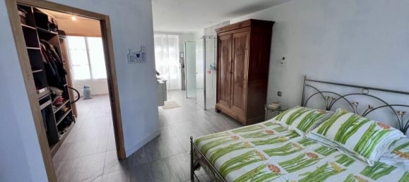 6 rooms House in Jargeau, France No. 330020 9