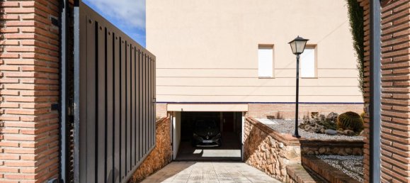 4 bedrooms House in Cullar Vega, Spain No. 26273 17