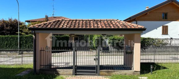 Квартира с 2 спальнями в Кастронно, Италия № 323712 21