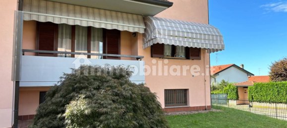 Квартира с 2 спальнями в Кастронно, Италия № 323712 2