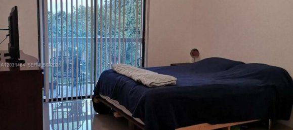 1 Schlafzimmer Gewerbliche Immobilien in Miami, USA, Nr. 614979 2