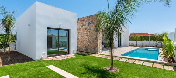 Villa de 3 dormitorios en San Javier, Spain No. 12812 2