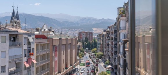 4 غرف نوم شقة في Granada, Spain رقم 166632 38