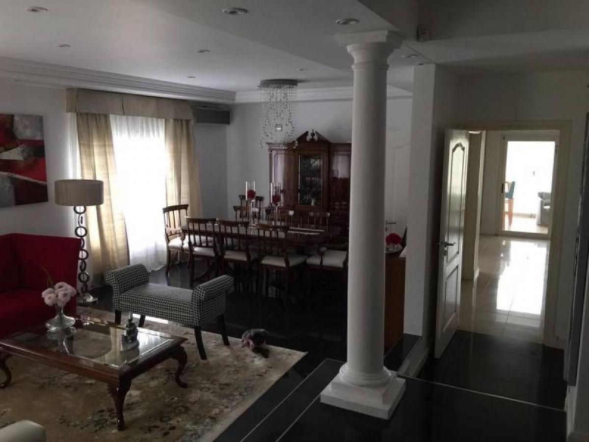 Casa T4 em Ezeiza, Argentina N.º 60010