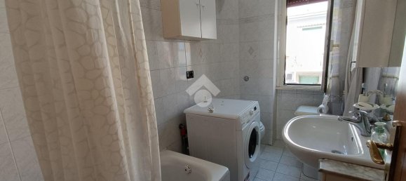 3 rooms Apartment in Rome, Italy No. 11394 63