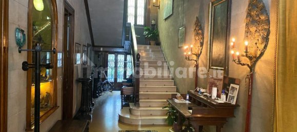 6 bedrooms Villa in Palermo, Italy No. 320506 4