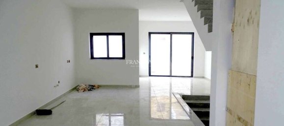 238m² Office in Fgura, Malta No. 12668 4