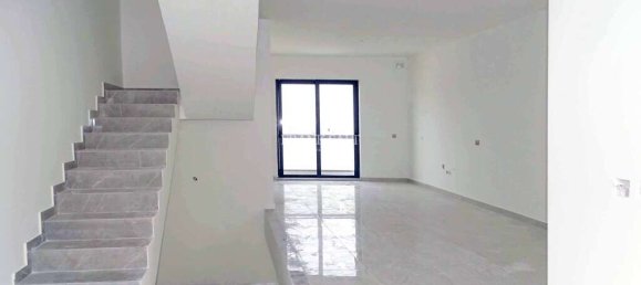 238m² Office in Fgura, Malta No. 12668 3