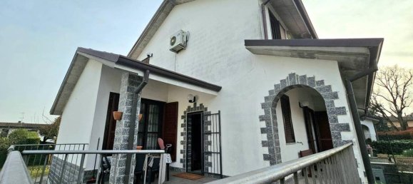 6 rooms House in Casarile, Italy No. 42046 3