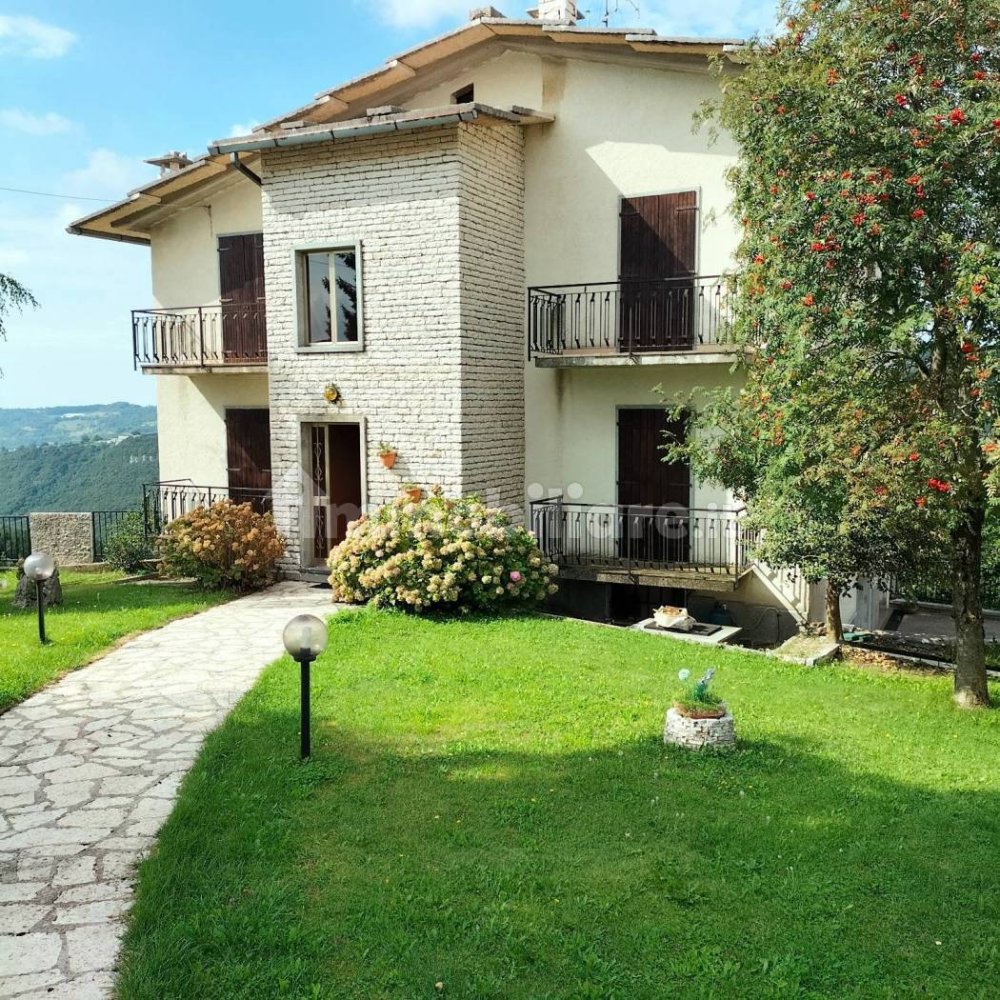 Вилла с 3 спальнями в Сант Анна д’Альфаэдо, Италия № 322739