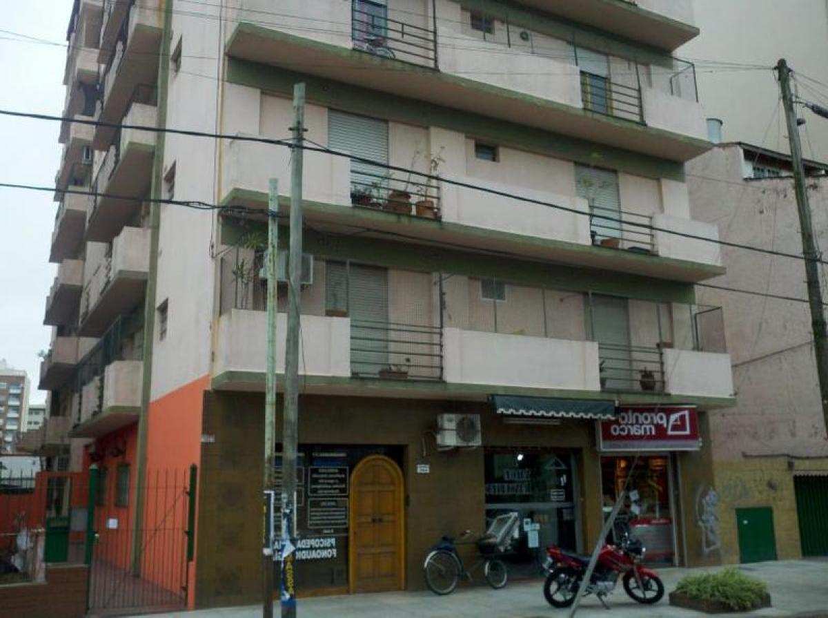 10 bedrooms Apartment in General San Martin, Argentina No. 11475