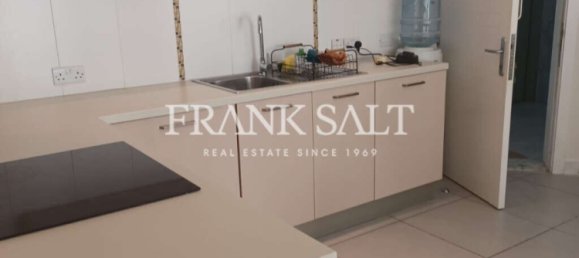 2 bedrooms Apartment in Saint Julian's, Malta No. 8783 3