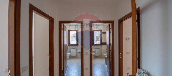 4 rooms Apartment in Ostra, Italy No. 6531 17