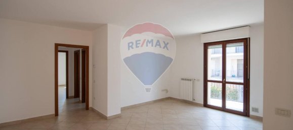 4 rooms Apartment in Ostra, Italy No. 6531 32