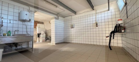 4 rooms House in L'Aquila, Italy No. 17190 17