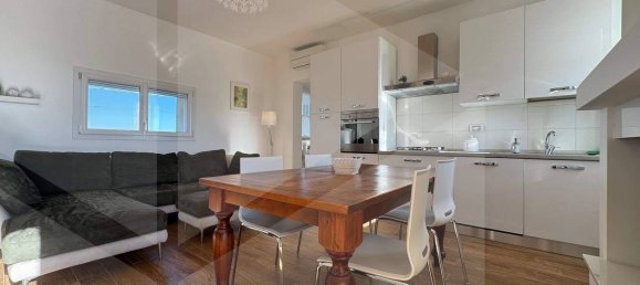 4 rooms House in L'Aquila, Italy No. 17190 3