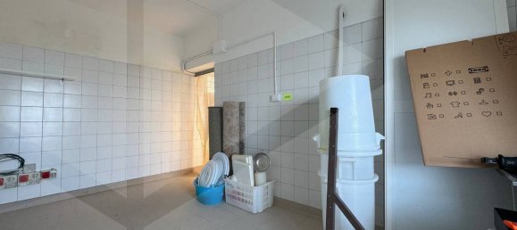 4 rooms House in L'Aquila, Italy No. 17190 18