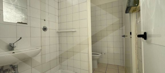 4 rooms House in L'Aquila, Italy No. 17190 21