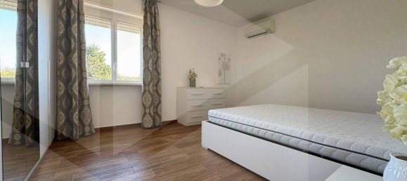 4 rooms House in L'Aquila, Italy No. 17190 10