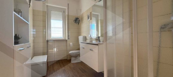 4 rooms House in L'Aquila, Italy No. 17190 11