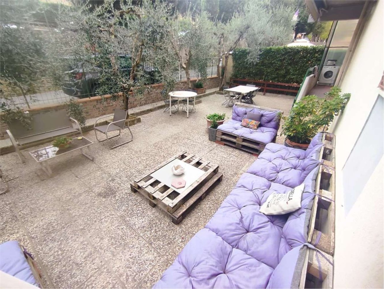 4 bedrooms Apartment in Reggello, Italy No. 401683